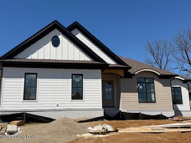 49 Thomas Farm Dr, Louisville, KY 40299