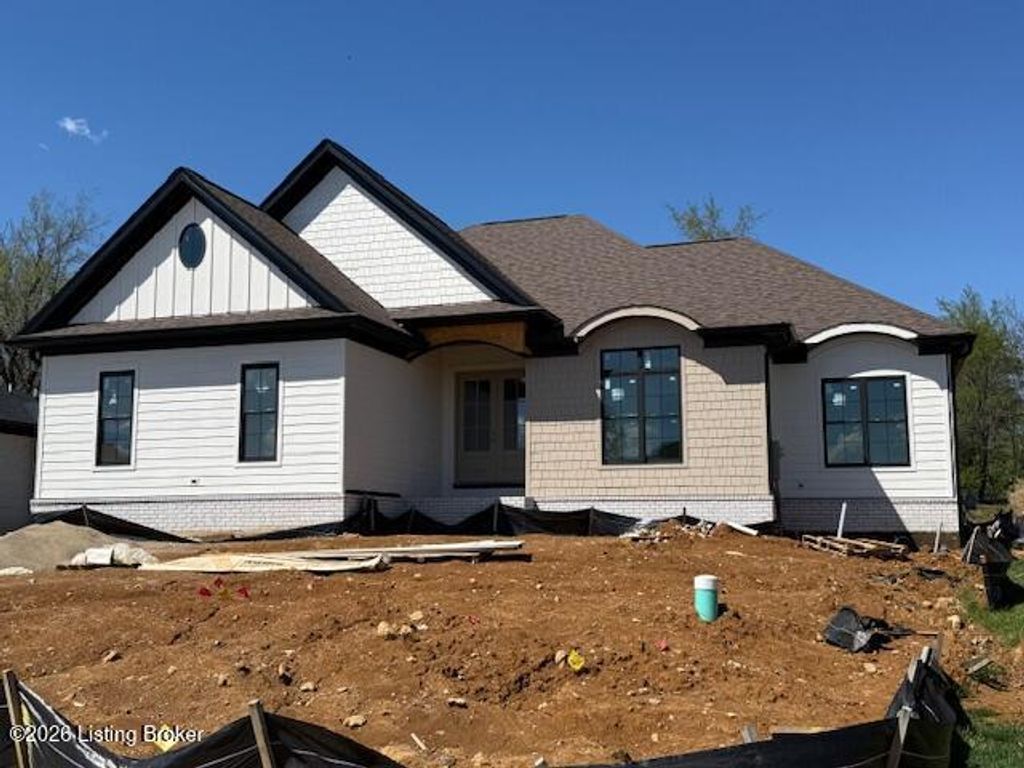 49 Thomas Farm Dr, Louisville, KY 40299