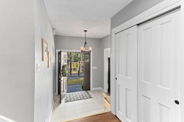18 Oar & Line Rd, Plymouth, MA 02360