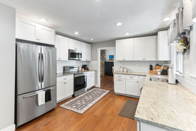 18 Oar & Line Rd, Plymouth, MA 02360