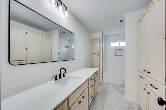 1762 Windy Park CIR, Round Rock, TX 78664