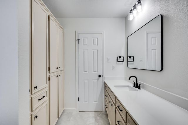 1762 Windy Park CIR, Round Rock, TX 78664