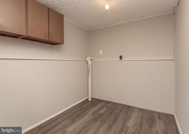 811 FALL PL, Herndon, VA 20170