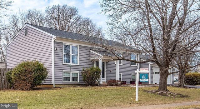 811 FALL PL, Herndon, VA 20170