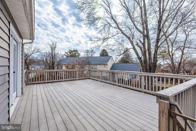 811 FALL PL, Herndon, VA 20170