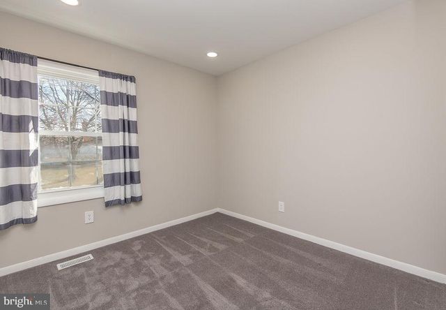 811 FALL PL, Herndon, VA 20170