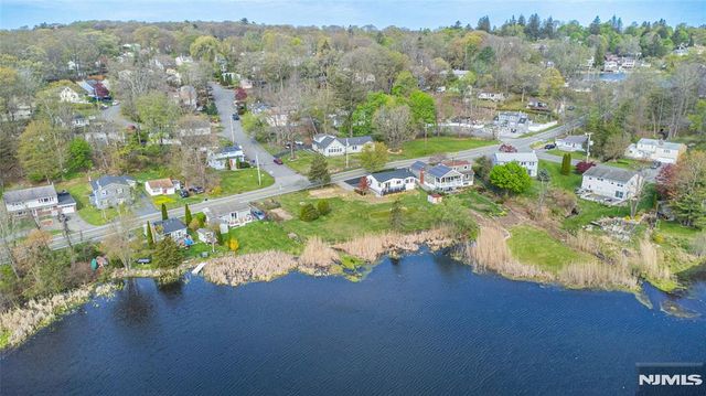 502 Otterhole Road, West Milford, NJ 07480