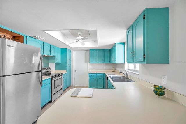 1946 TARPON COURT, Wesley Chapel, FL 33543