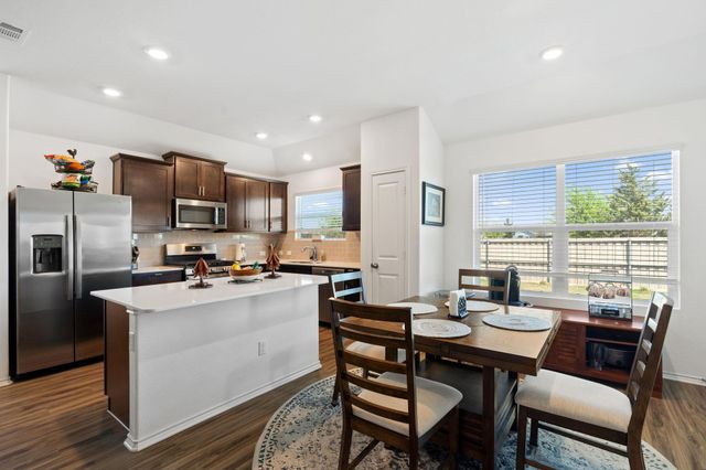 142 Esparza DR, Bastrop, TX 78602