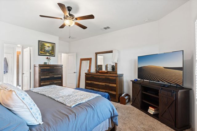 142 Esparza DR, Bastrop, TX 78602