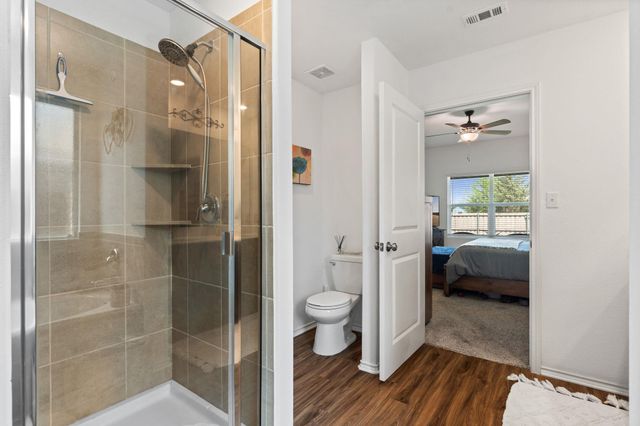 142 Esparza DR, Bastrop, TX 78602