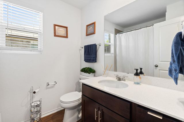 142 Esparza DR, Bastrop, TX 78602