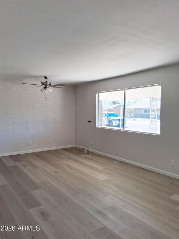 10748 W HOPE Drive, Sun City, AZ 85351 — photo 3