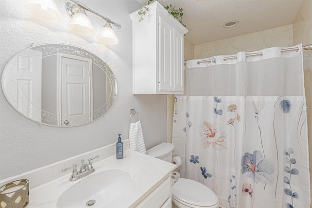 420 Rs County Road 3210, Emory, TX 75440