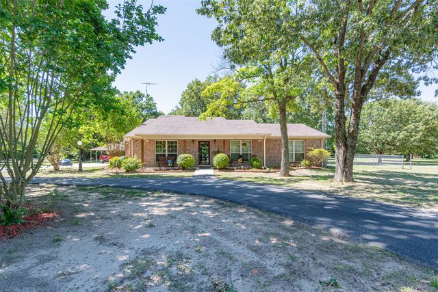 420 Rs County Road 3210, Emory, TX 75440