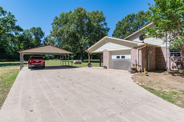 420 Rs County Road 3210, Emory, TX 75440