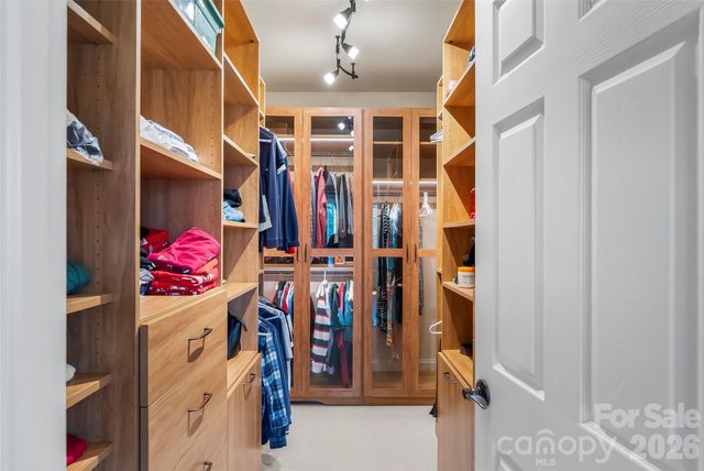 293 Bear Cliff Drive, Nebo, NC 28761