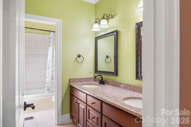 293 Bear Cliff Drive, Nebo, NC 28761