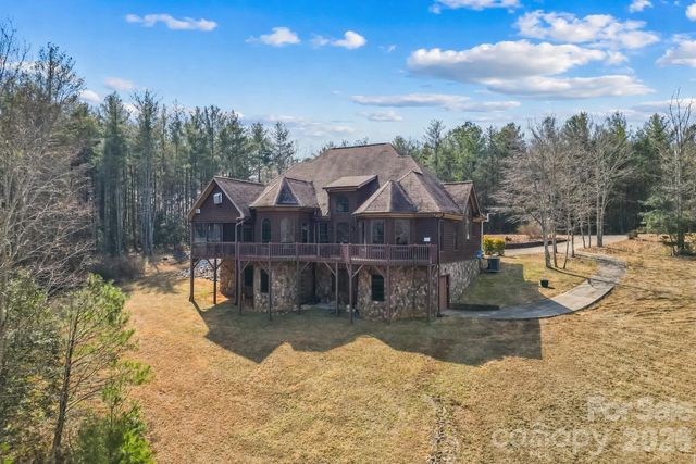 293 Bear Cliff Drive, Nebo, NC 28761