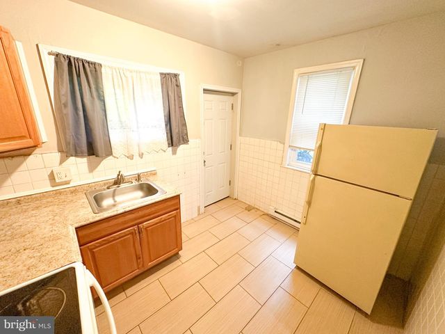 2446 N 33RD ST, Philadelphia, PA 19132