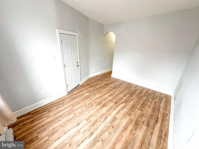 2446 N 33RD ST, Philadelphia, PA 19132