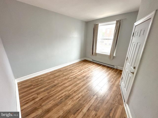 2446 N 33RD ST, Philadelphia, PA 19132