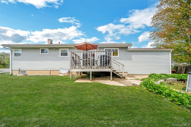 206 Prospect Place, Bay Shore, NY 11706