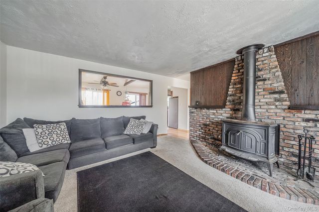 206 Prospect Place, Bay Shore, NY 11706