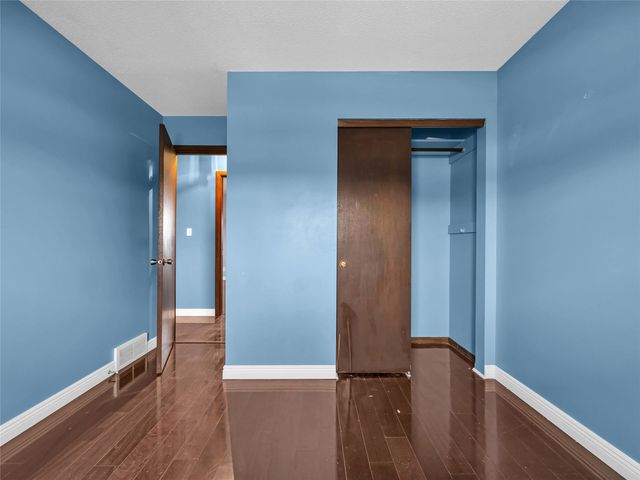 2140 Hillview Drive, Marion, IA 52302