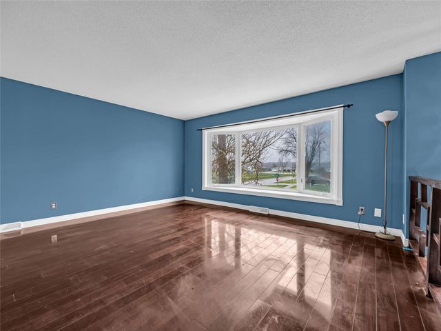 2140 Hillview Drive, Marion, IA 52302