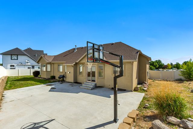 14178 S DESERT CREEK CIR, Herriman, UT 84096