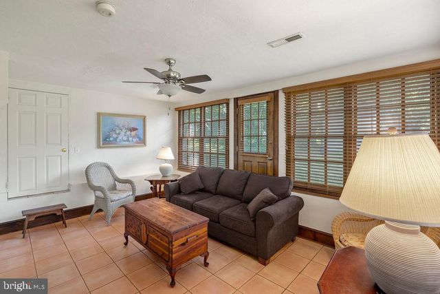 40 HOSPITAL RD, Gettysburg, PA 17325