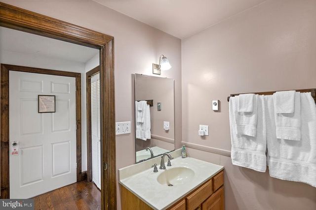 40 HOSPITAL RD, Gettysburg, PA 17325