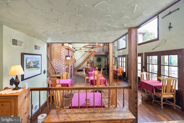 40 HOSPITAL RD, Gettysburg, PA 17325