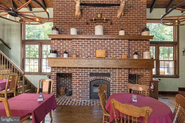 40 HOSPITAL RD, Gettysburg, PA 17325