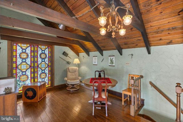 40 HOSPITAL RD, Gettysburg, PA 17325