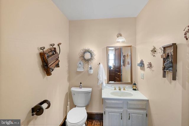 40 HOSPITAL RD, Gettysburg, PA 17325