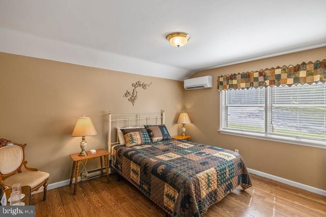 40 HOSPITAL RD, Gettysburg, PA 17325