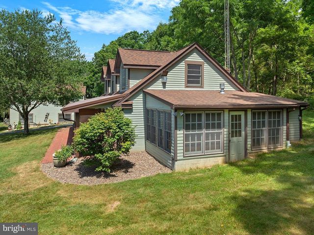 40 HOSPITAL RD, Gettysburg, PA 17325