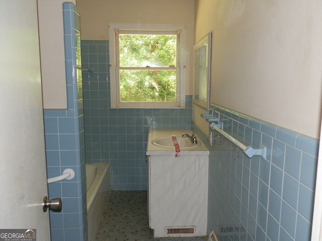 3016 Garden Lakes Boulevard NW, Rome, GA 30165