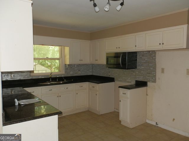 3016 Garden Lakes Boulevard NW, Rome, GA 30165