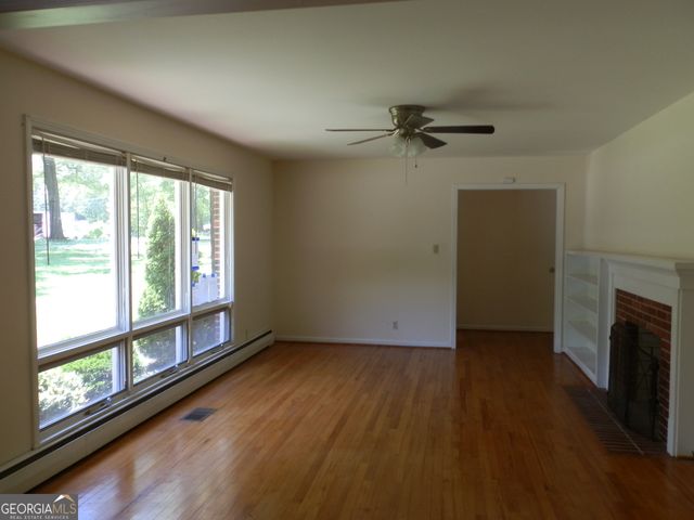3016 Garden Lakes Boulevard NW, Rome, GA 30165