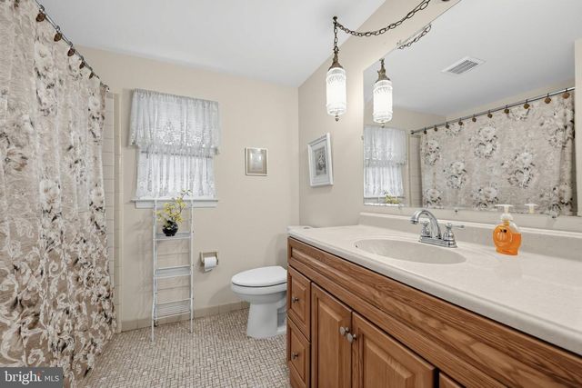 50 YALE RD, Marlton, NJ 08053