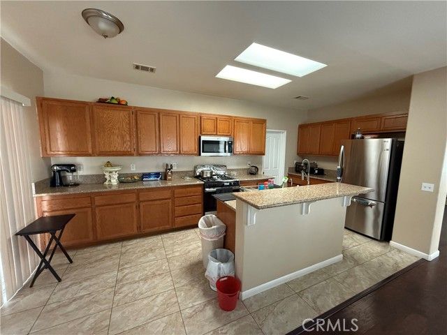 13767 Buttermilk Road, Victorville, CA 92392