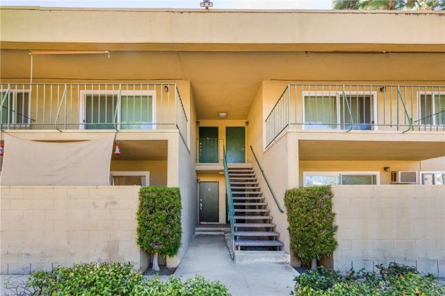 11138 Aqua Vista ST 19, Studio City, CA 91602