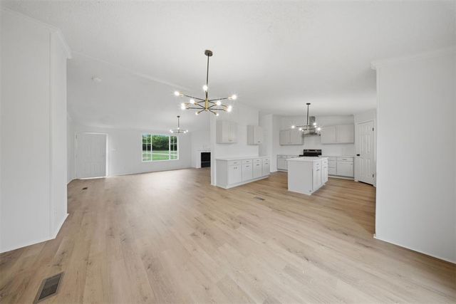 16205 SE 15th Street, Choctaw, OK 73020