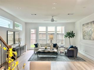 5337 Larkin Street, Houston, TX 77007