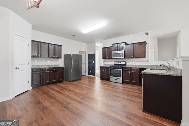 3037 Avondale Boulevard SE, Conyers, GA 30013