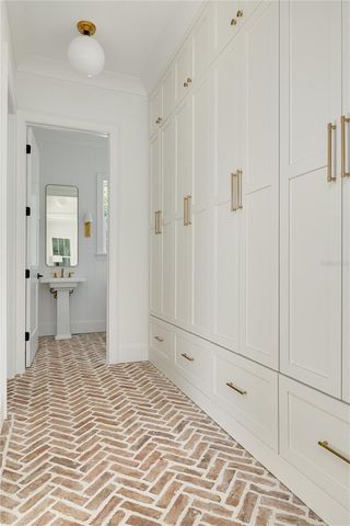 246 23RD AVENUE SE, St Petersburg, FL 33705