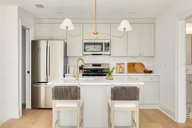 246 23RD AVENUE SE, St Petersburg, FL 33705